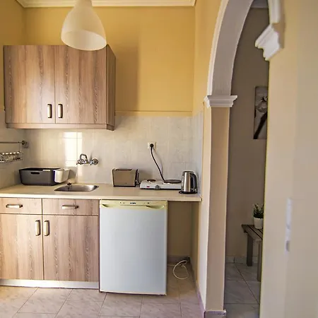 Kondarini's Sea View - Close To The Beach, By Zantewize *