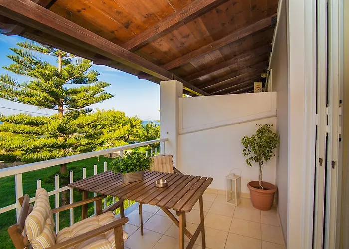 Kondarini's Sea View - Close To The Beach, By Zantewize Apartment