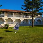 Kondarini's Sea View Studios